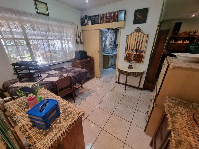 3 Bedroom Property for Sale in Brackendowns Gauteng