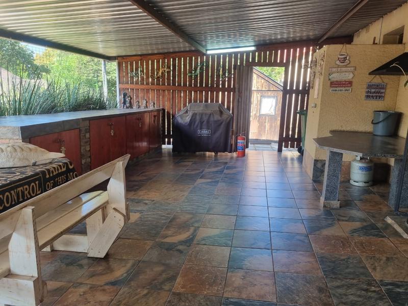 3 Bedroom Property for Sale in Brackendowns Gauteng