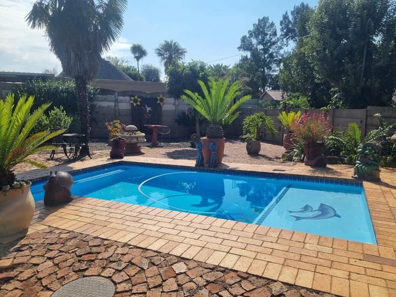 3 Bedroom Property for Sale in Brackendowns Gauteng