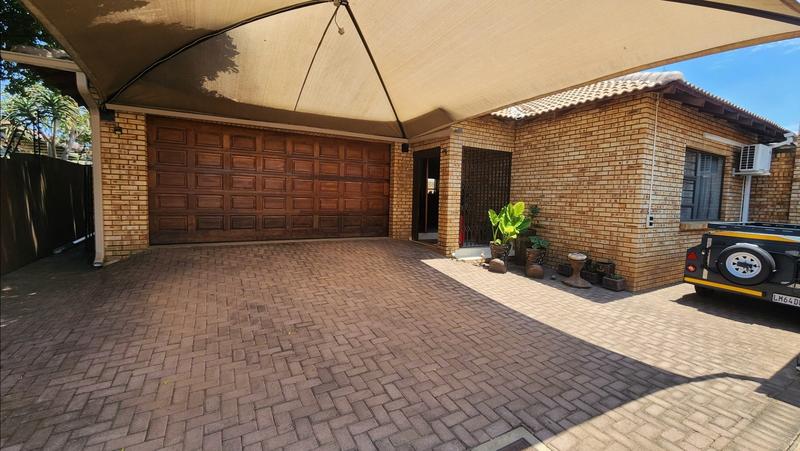 4 Bedroom Property for Sale in New Redruth Gauteng