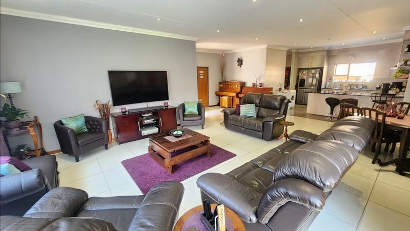 4 Bedroom Property for Sale in New Redruth Gauteng