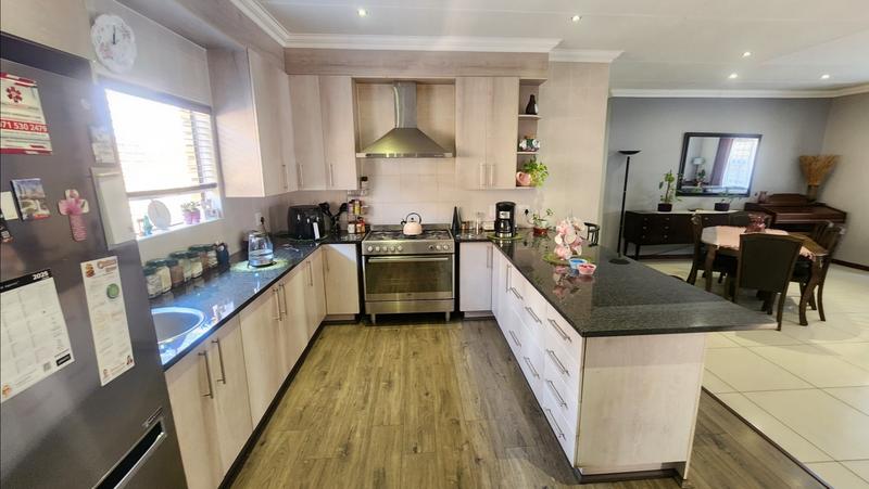 4 Bedroom Property for Sale in New Redruth Gauteng