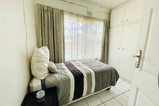 4 Bedroom Property for Sale in Verwoerdpark Gauteng