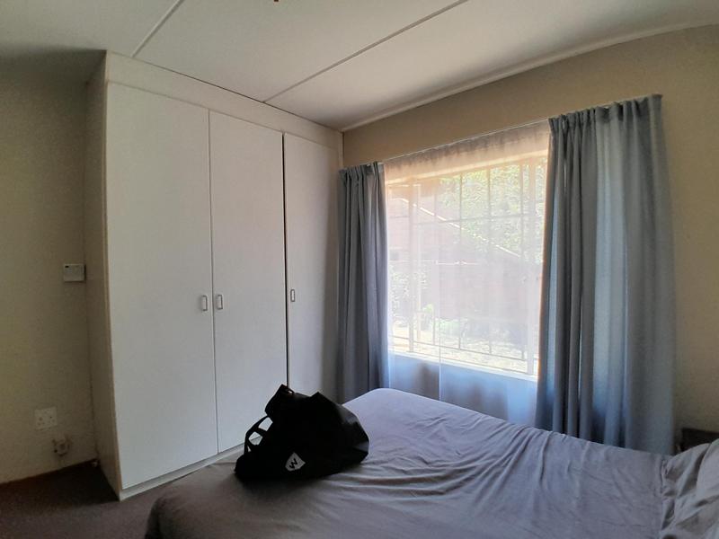 2 Bedroom Property for Sale in Heuwelsig Estate Gauteng