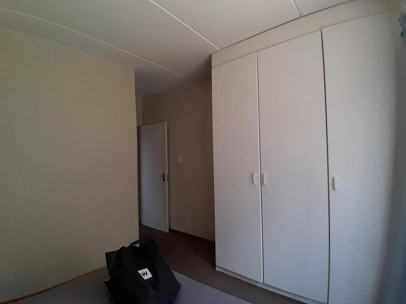 2 Bedroom Property for Sale in Heuwelsig Estate Gauteng