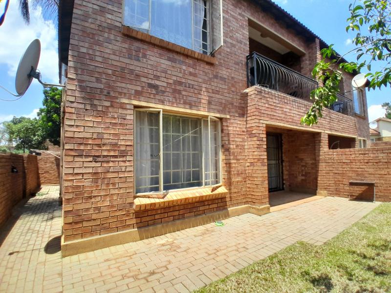 2 Bedroom Property for Sale in Heuwelsig Estate Gauteng