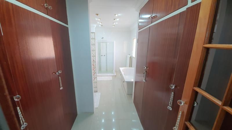 4 Bedroom Property for Sale in Sinoville Gauteng
