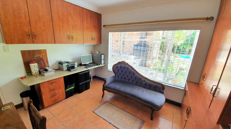 4 Bedroom Property for Sale in Sinoville Gauteng