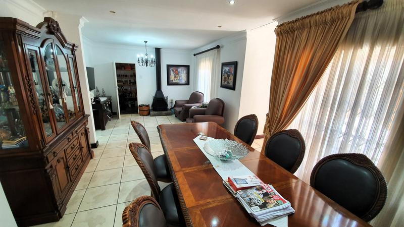 4 Bedroom Property for Sale in Sinoville Gauteng