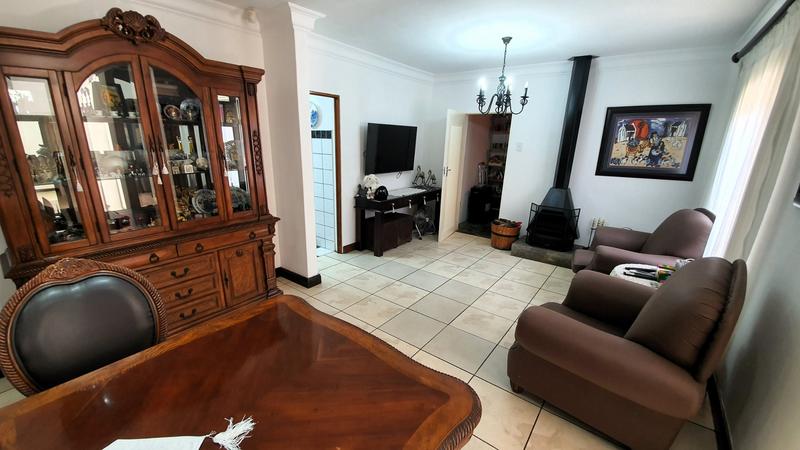 4 Bedroom Property for Sale in Sinoville Gauteng