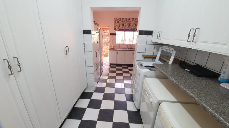 4 Bedroom Property for Sale in Sinoville Gauteng