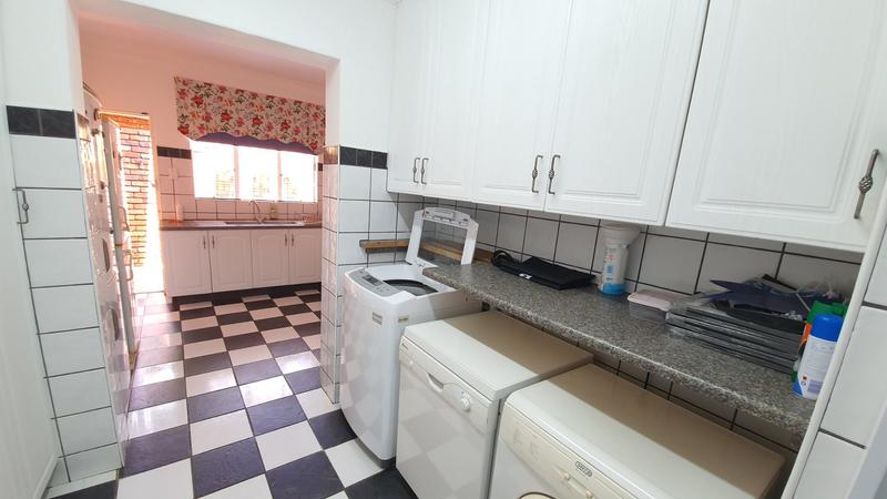 4 Bedroom Property for Sale in Sinoville Gauteng