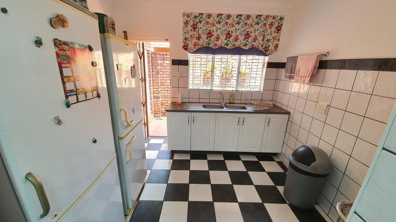 4 Bedroom Property for Sale in Sinoville Gauteng
