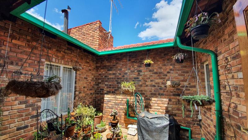 4 Bedroom Property for Sale in Sinoville Gauteng