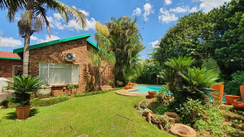 4 Bedroom Property for Sale in Sinoville Gauteng