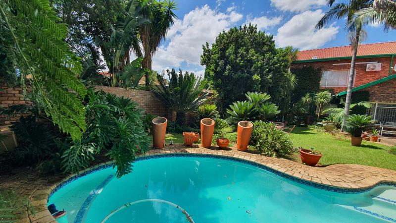 4 Bedroom Property for Sale in Sinoville Gauteng