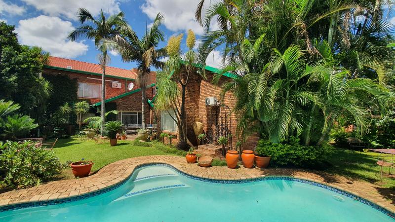 4 Bedroom Property for Sale in Sinoville Gauteng