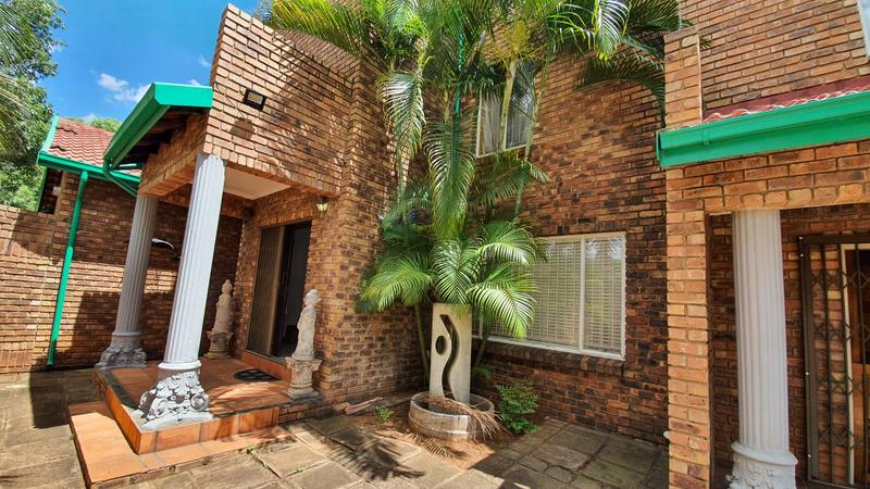 4 Bedroom Property for Sale in Sinoville Gauteng