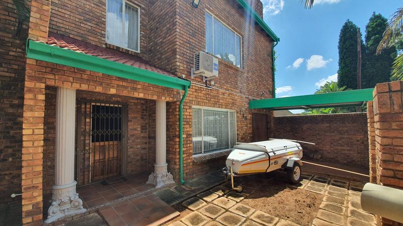 4 Bedroom Property for Sale in Sinoville Gauteng