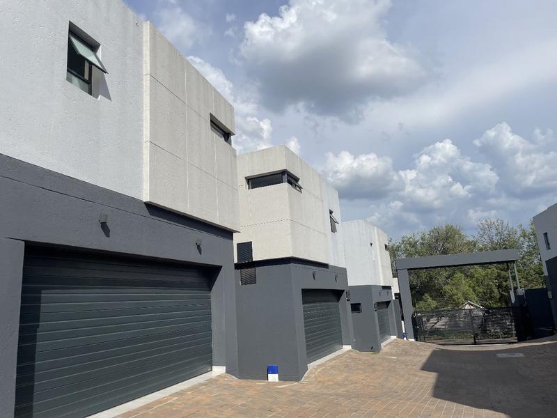 To Let 3 Bedroom Property for Rent in Bryanston Gauteng