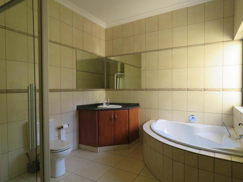 To Let 7 Bedroom Property for Rent in Dainfern Golf Estate Gauteng