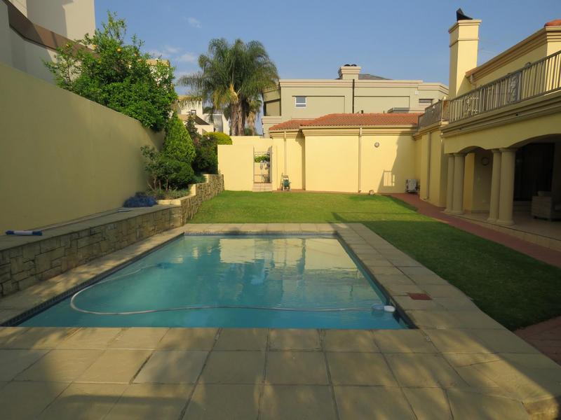 To Let 7 Bedroom Property for Rent in Dainfern Golf Estate Gauteng