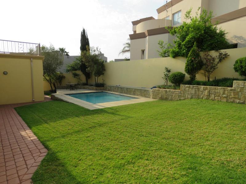 To Let 7 Bedroom Property for Rent in Dainfern Golf Estate Gauteng