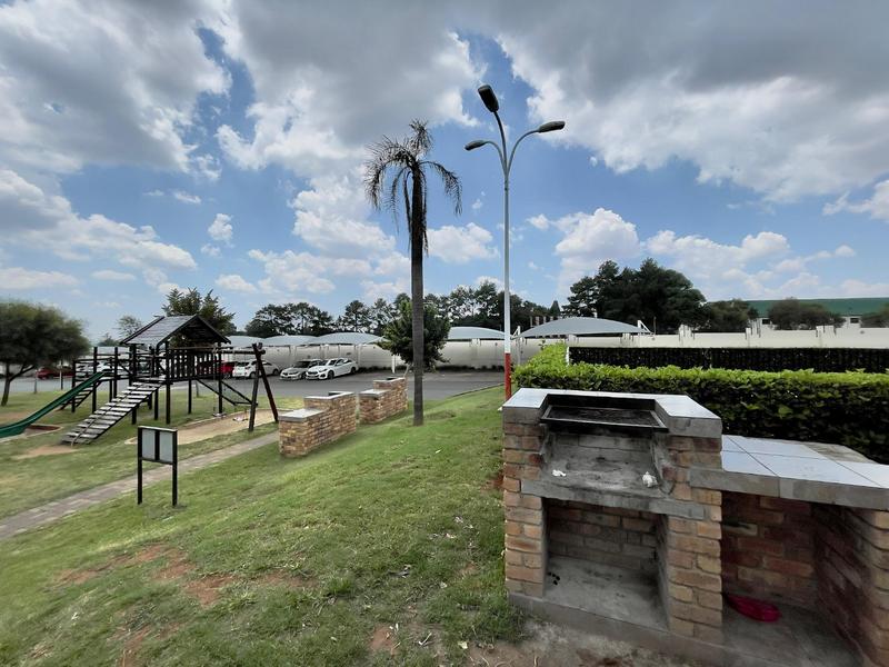 To Let 2 Bedroom Property for Rent in Carlswald Gauteng