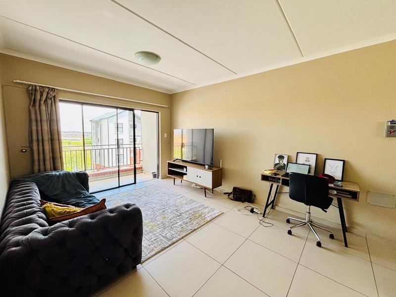 2 Bedroom Property for Sale in Erand Gardens Gauteng