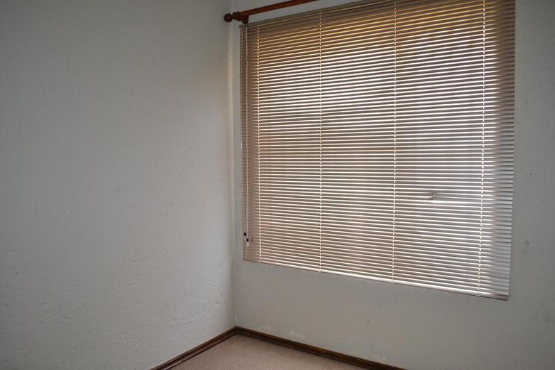 To Let 2 Bedroom Property for Rent in Breaunanda Gauteng