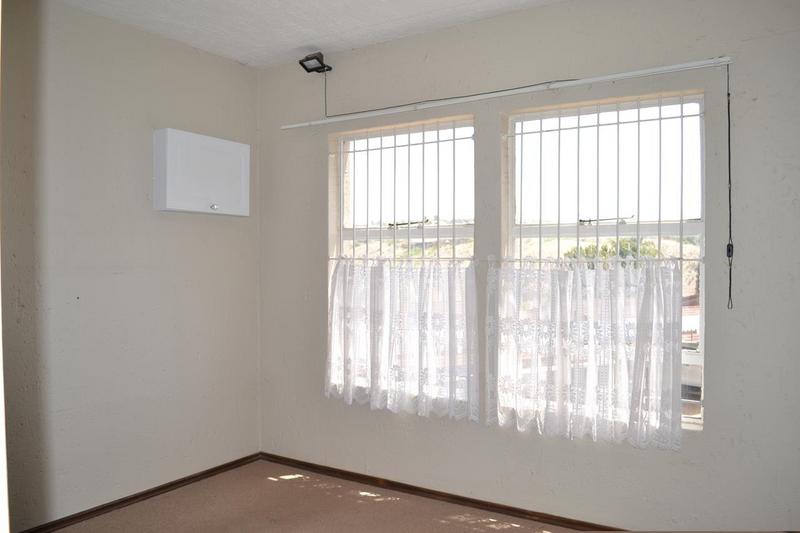 To Let 2 Bedroom Property for Rent in Breaunanda Gauteng