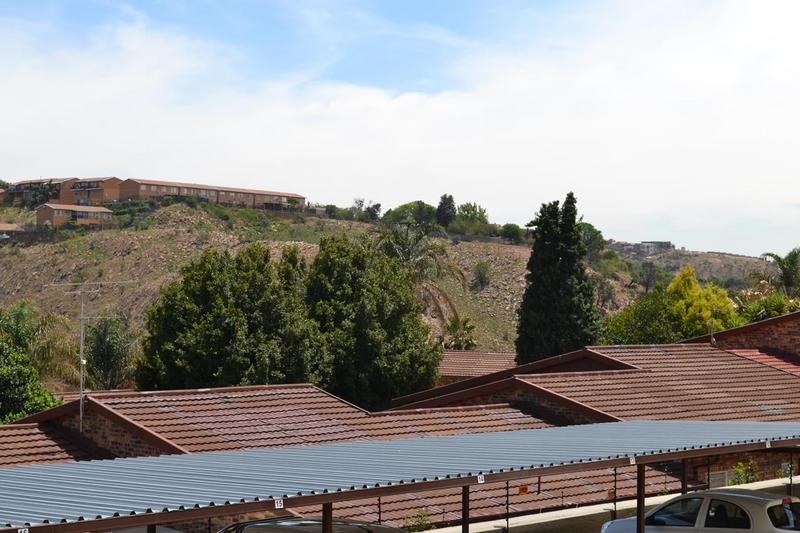 To Let 2 Bedroom Property for Rent in Breaunanda Gauteng