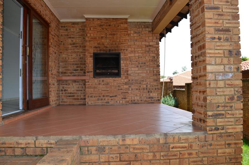 To Let 3 Bedroom Property for Rent in Noordheuwel Gauteng