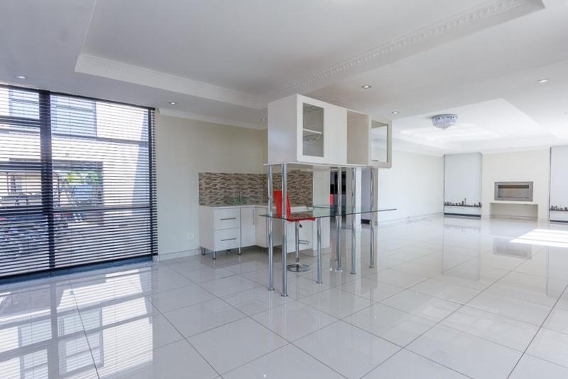 To Let 4 Bedroom Property for Rent in Copperleaf Estate Gauteng