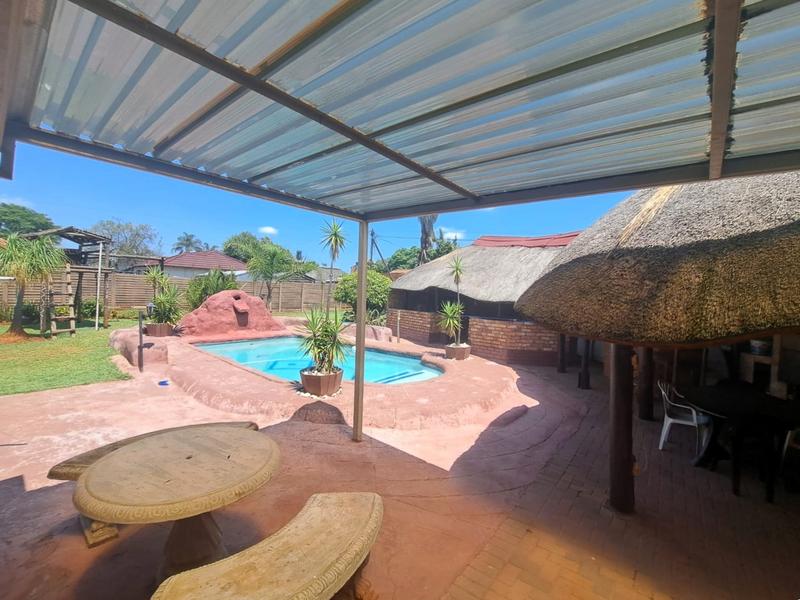 4 Bedroom Property for Sale in Heuweloord Gauteng