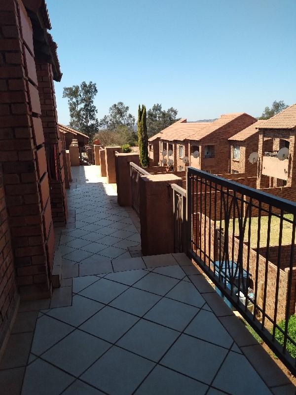 To Let 2 Bedroom Property for Rent in Mooikloof Ridge Gauteng