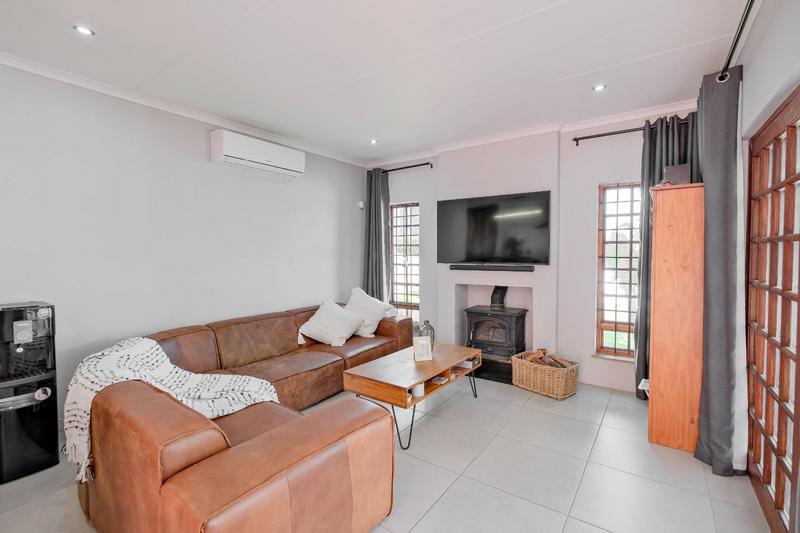 2 Bedroom Property for Sale in Erasmuskloof Gauteng