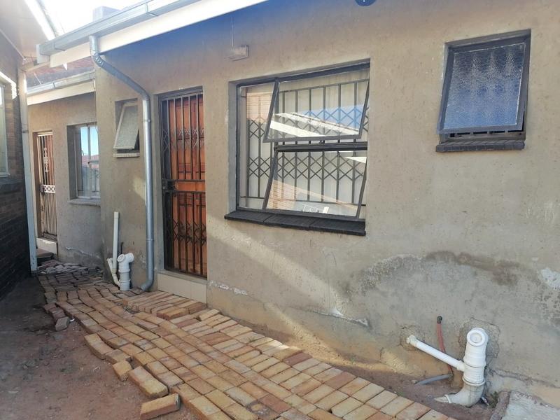 3 Bedroom Property for Sale in Dube Gauteng