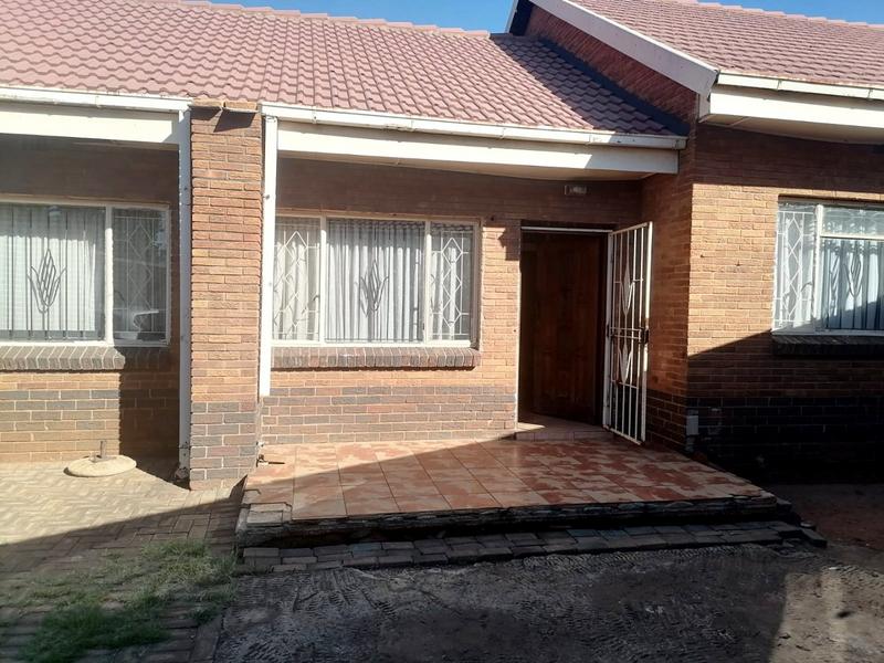 3 Bedroom Property for Sale in Dube Gauteng