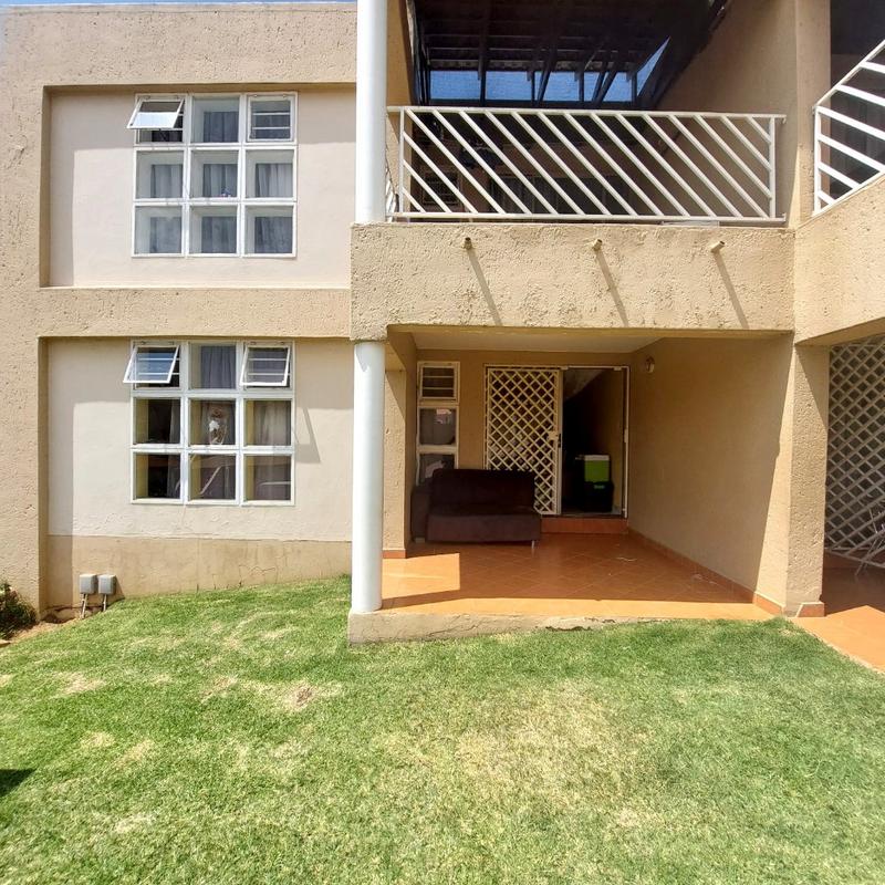 2 Bedroom Property for Sale in Mondeor Gauteng