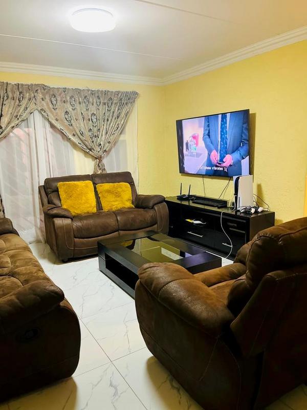 2 Bedroom Property for Sale in Mondeor Gauteng