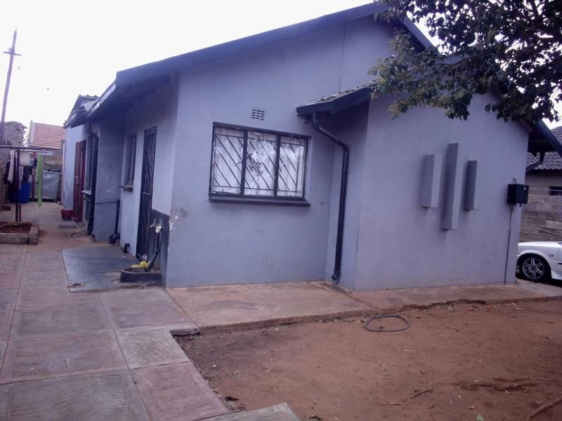 2 Bedroom Property for Sale in Protea Glen Gauteng