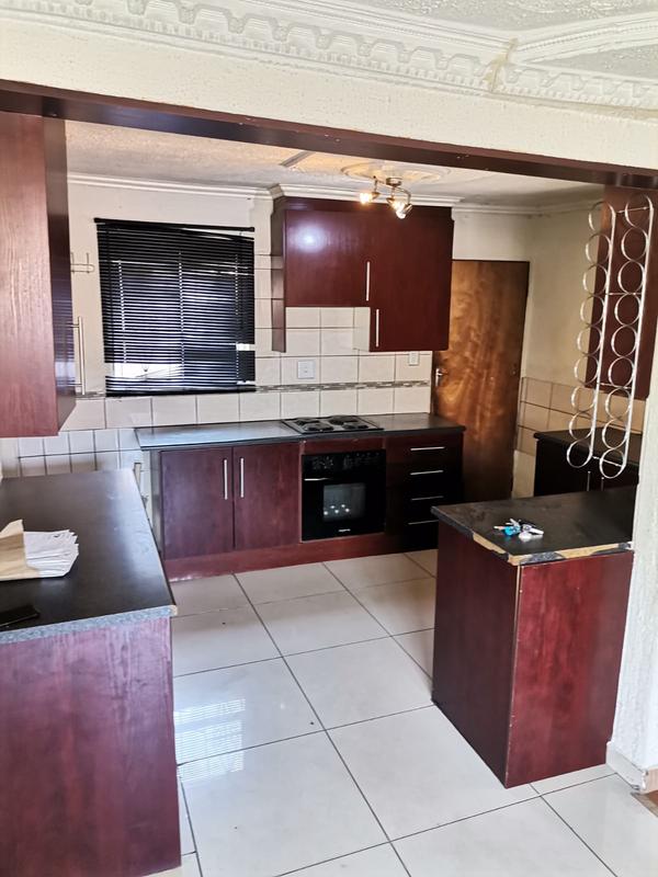 3 Bedroom Property for Sale in Olievenhoutbosch Gauteng