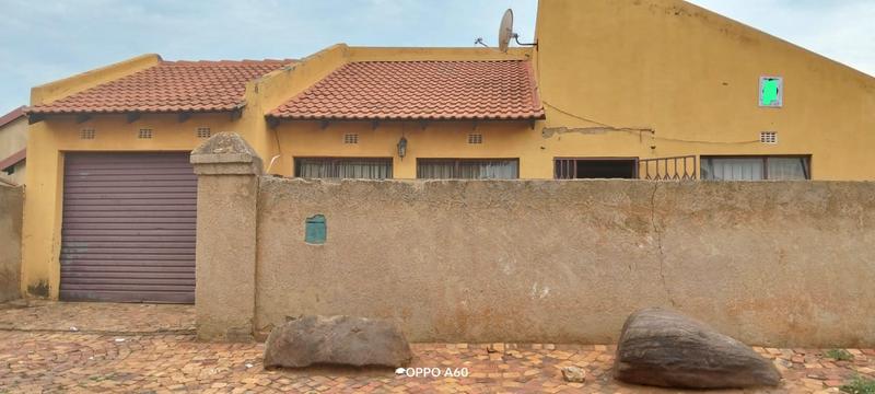 3 Bedroom Property for Sale in Tokoza Gauteng