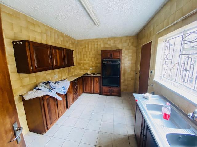 To Let 3 Bedroom Property for Rent in Clayville Gauteng