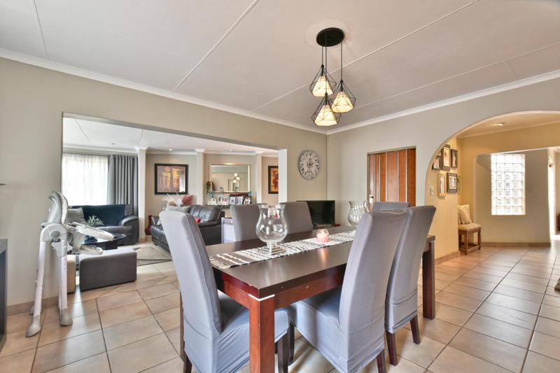 4 Bedroom Property for Sale in Sydenham Gauteng