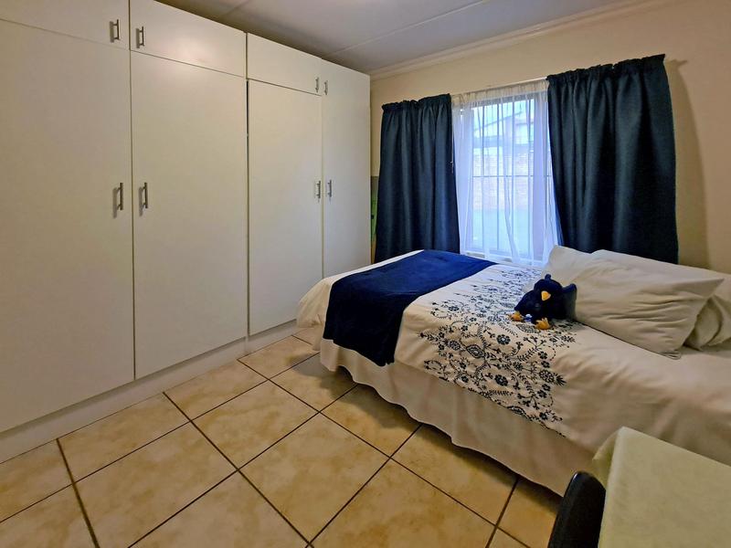 2 Bedroom Property for Sale in Willowbrook Gauteng