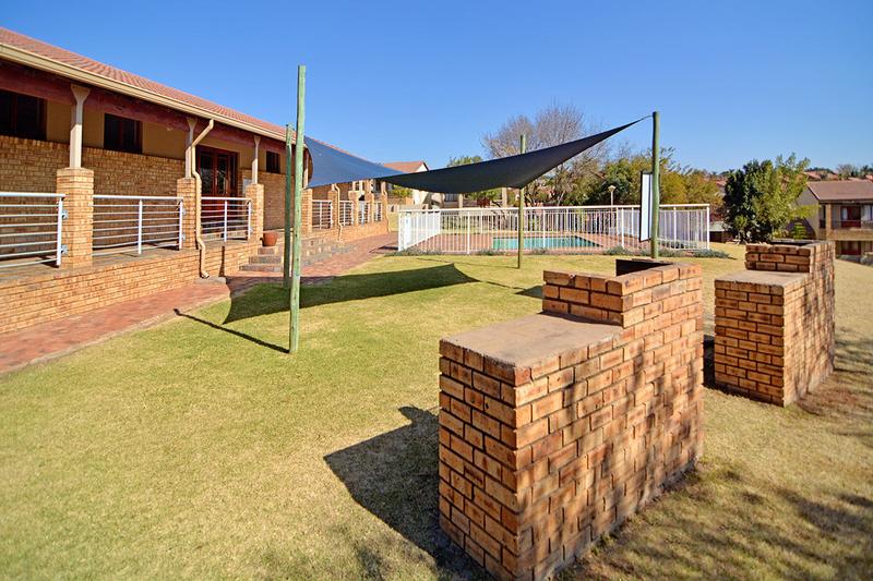 2 Bedroom Property for Sale in Willowbrook Gauteng