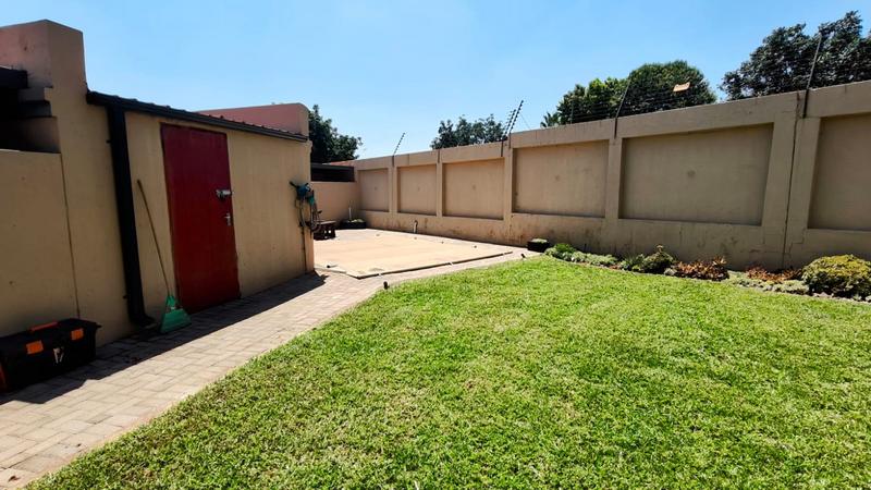 2 Bedroom Property for Sale in Annlin Gauteng