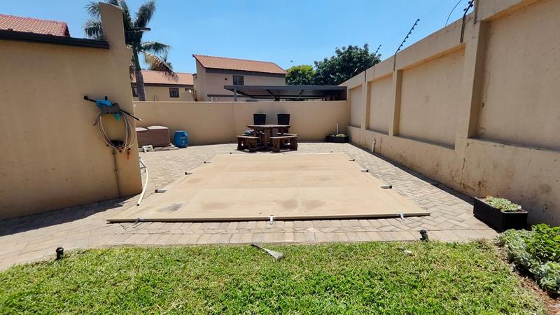 2 Bedroom Property for Sale in Annlin Gauteng